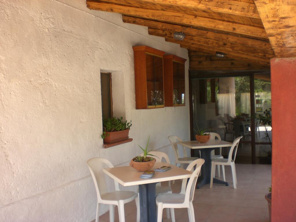 Hotel Turismo Rurale Montitundu Portisco Exterior photo
